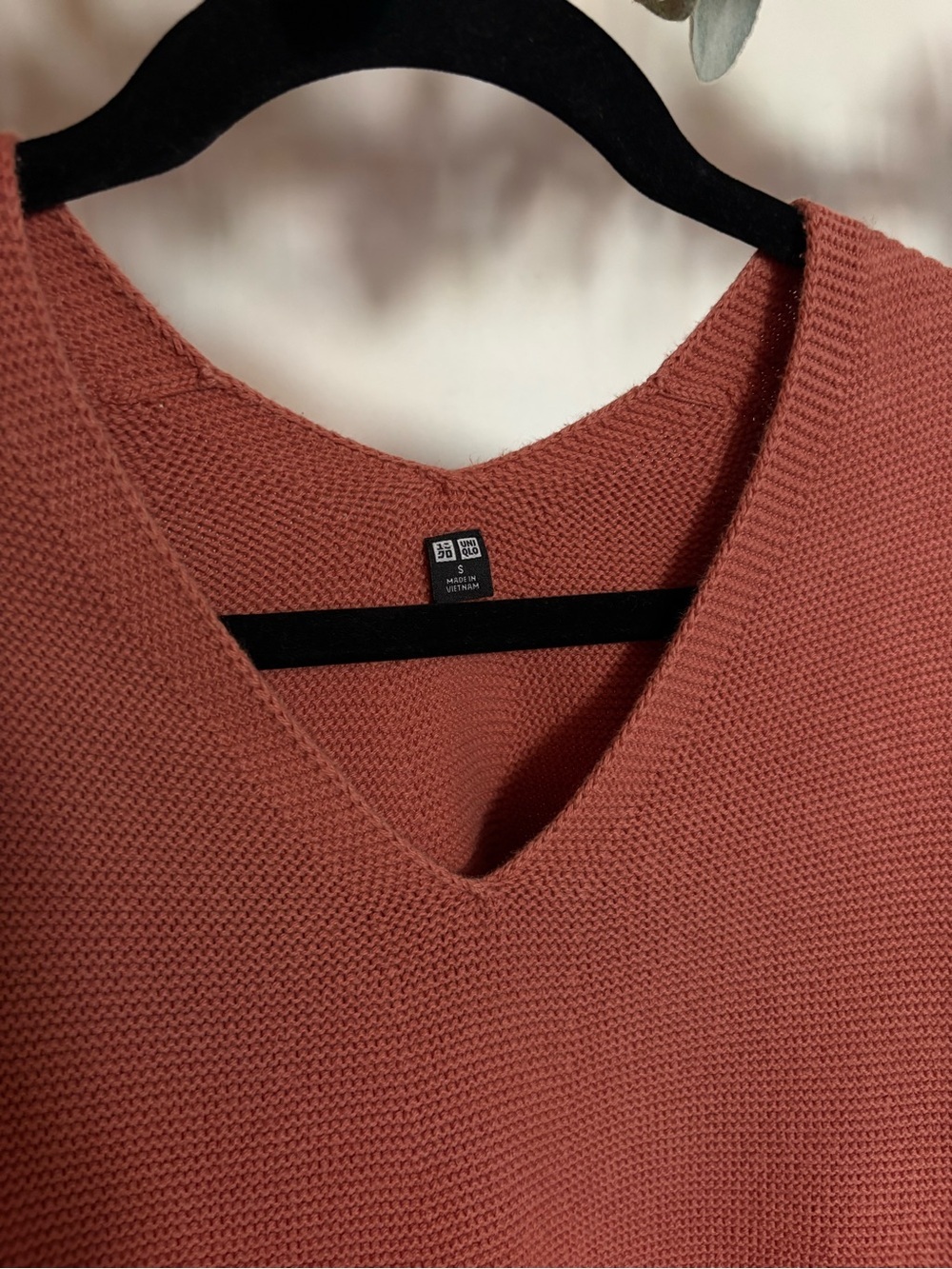 Uniqlo Sweater - Picture 3 of 3